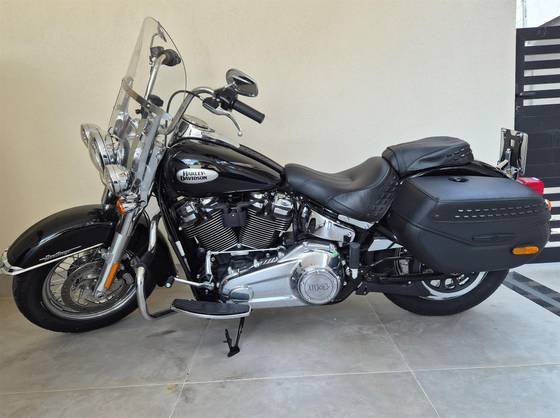 HARLEY-DAVIDSON SOFTAIL HERITAGE CLASSIC 114 